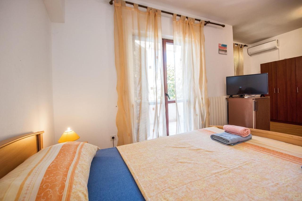 Two Bed Rooms Fortuna Near The Beach โปเรช ภายนอก รูปภาพ