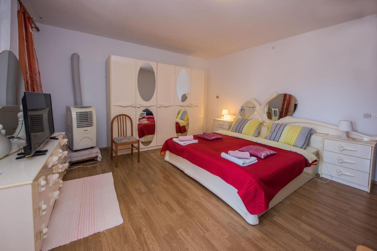 Two Bed Rooms Fortuna Near The Beach โปเรช ภายนอก รูปภาพ