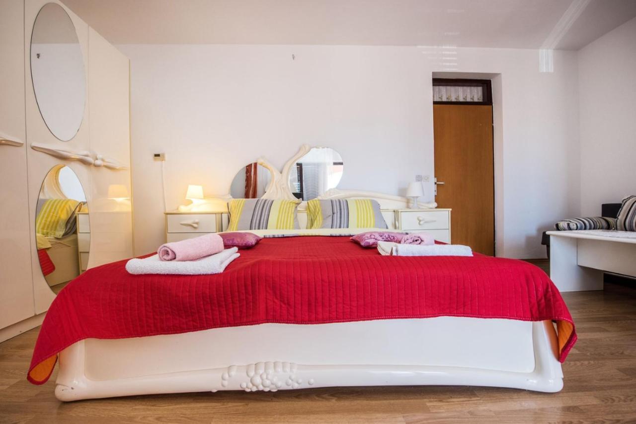 Two Bed Rooms Fortuna Near The Beach โปเรช ภายนอก รูปภาพ